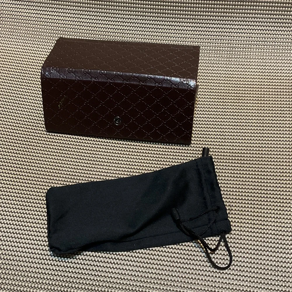 Gucci Dark Brown sunglasses case with Black Pouch - Picture 2 of 6
